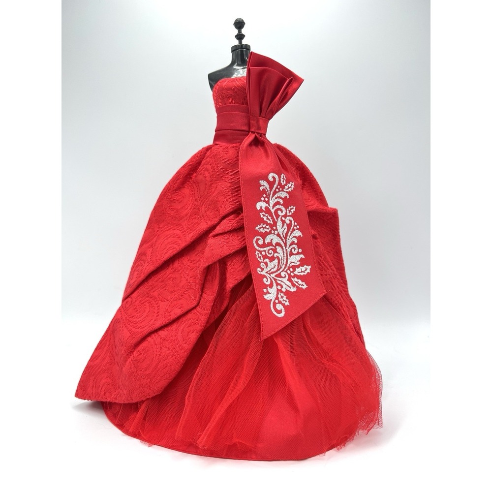 2012 Barbie Doll RED HOLIDAY MODEL MUSE FASHION EVENING‎ GOWN